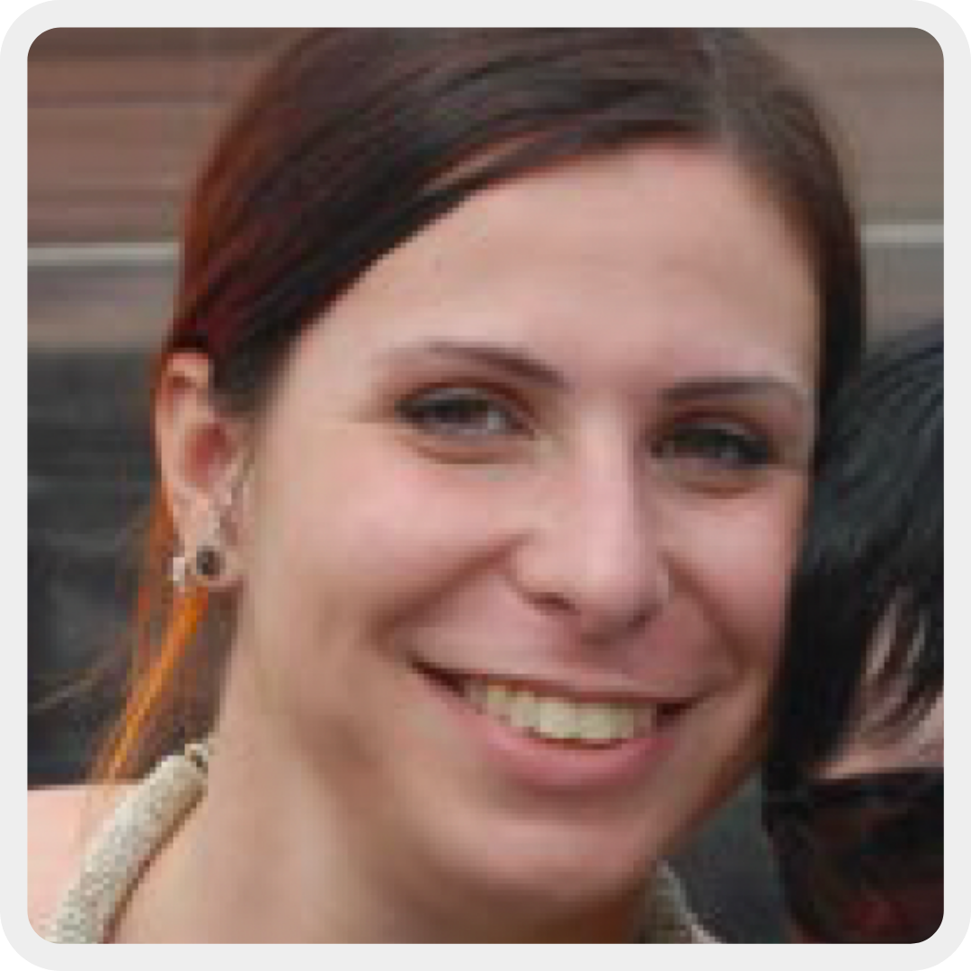 Primo piano di Jessica, l'Assistente Sociale della Sede Territoriale di Pisa 