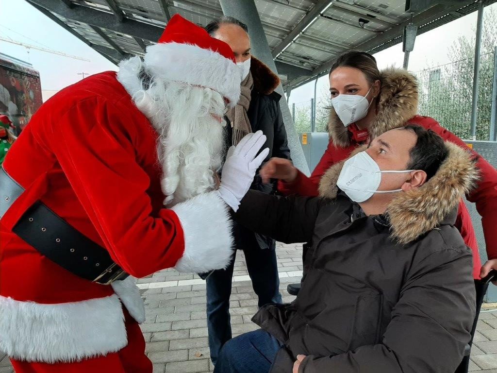 Alberto, utente adulto della Lega, incontra Babbo Natale