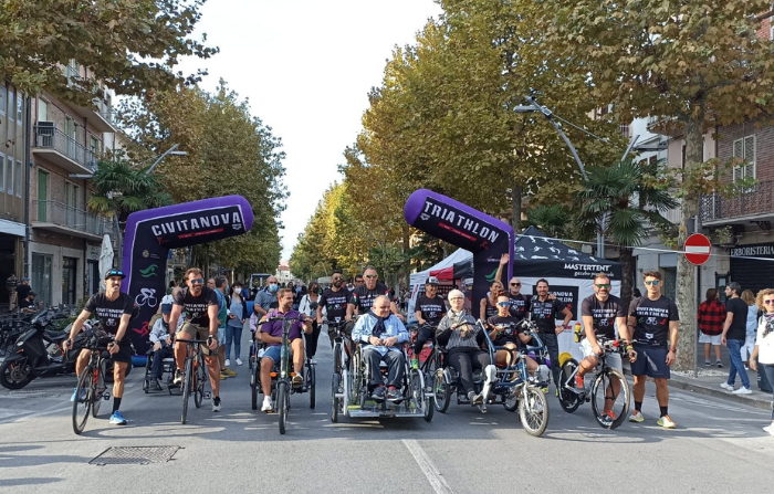 Triathlon Civitanova LFO - Foto di gruppo degli Utenti al traguardo