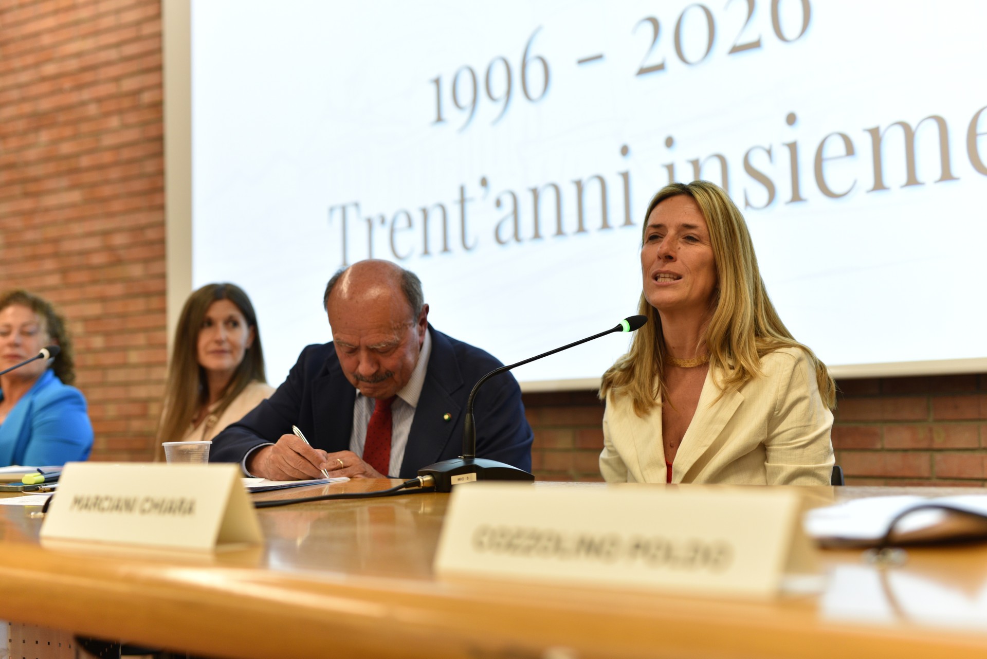 Primo piano di alcuni degli speaker della presentazione dei festeggiamenti per i 30anni della Sede di Napoli
