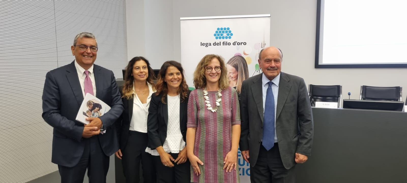 foto di gruppo in occasione della presentazione del Bilancio Sociale 2022