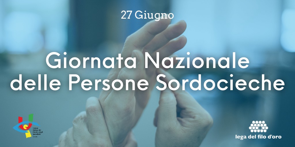 Immagine campagna per news Giornata Nazionale delle Persone Sordocieche 2020, collaborazione tra Lega del Filo d'Oro e UIC. Due mani in primo piano comunicano utilizzando il Malossi.
