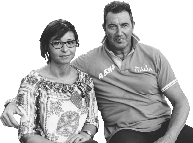 Foto scontornata in bianco e nero dei genitori di Sofia, ragazza seguita dalla Lega del Filo d'Oro. 