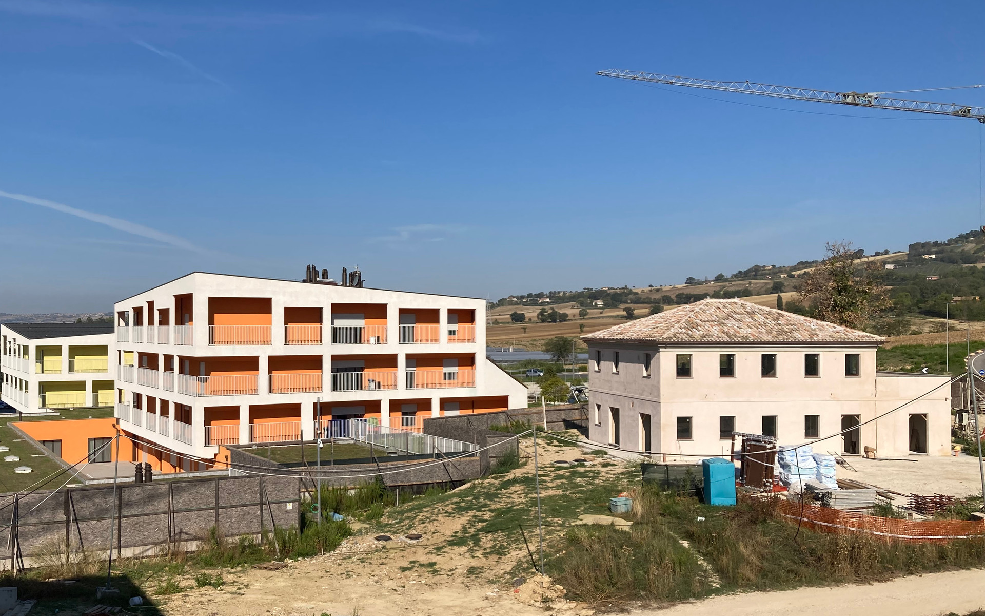 Cantiere del Secondo Lotto del Centro Nazionale di Osimo. Vefduta aerea di alcuni edifici in costruzione.