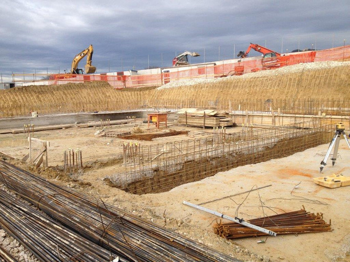 <p>Il terreno su cui sorge fu una donazione da parte della famiglia Valcavi.</p> 