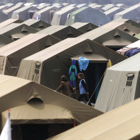 1999+-+La+missione+Arcobaleno+per+aiutare+i+profughi+albanesi