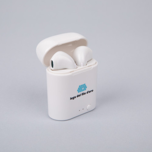 Auricolari Wireless bianchi nella loro custodia di ricarica. Regali solidali della Lega del Filo d'Oro. 2