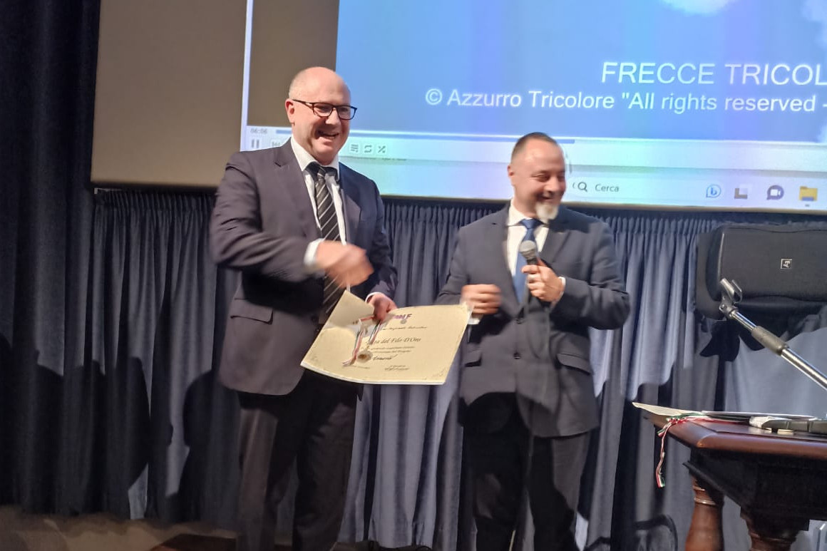 Il Presidente Rossano Scozzafava e il Direttore Generale della Lega del Filo d’Oro, Dott. Roberto Costantini, partecipano alla manifestazione per il centenario dell’Aeronautica Militare.