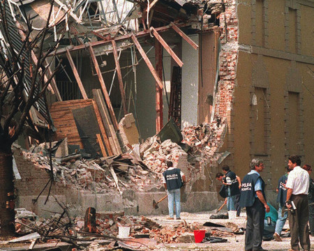 1993+-+L%27attentato+mafioso+al+Pac+di+Milano