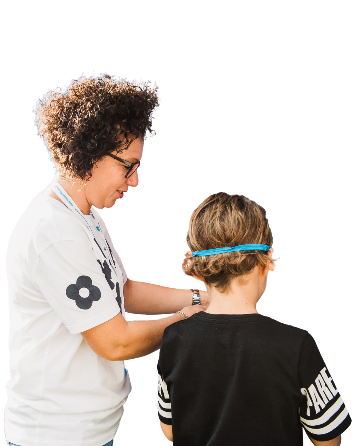 Dayana Galassi, volontaria della Lega del Filo d'Oro. Nella foto è intenta ad aiutare un bambino a provare un percorso sensoriale.