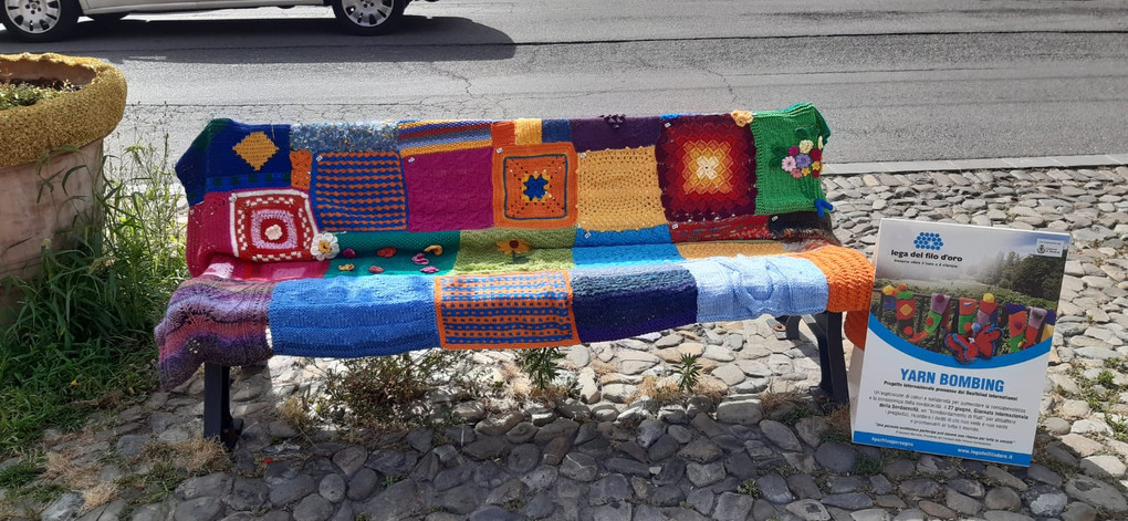 Yarn Bombing 2022 Lega Del Filo d'Oro