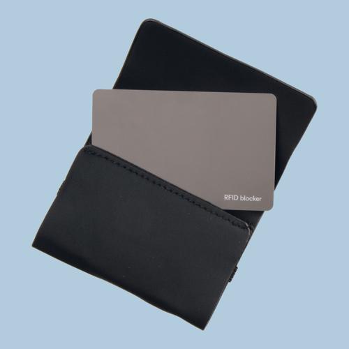 Regali+Solidali+-+Portatessere+aperto 9