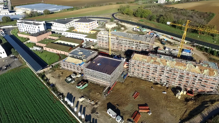 Il 1° lotto diventa operativo: accoglie i primi utenti.