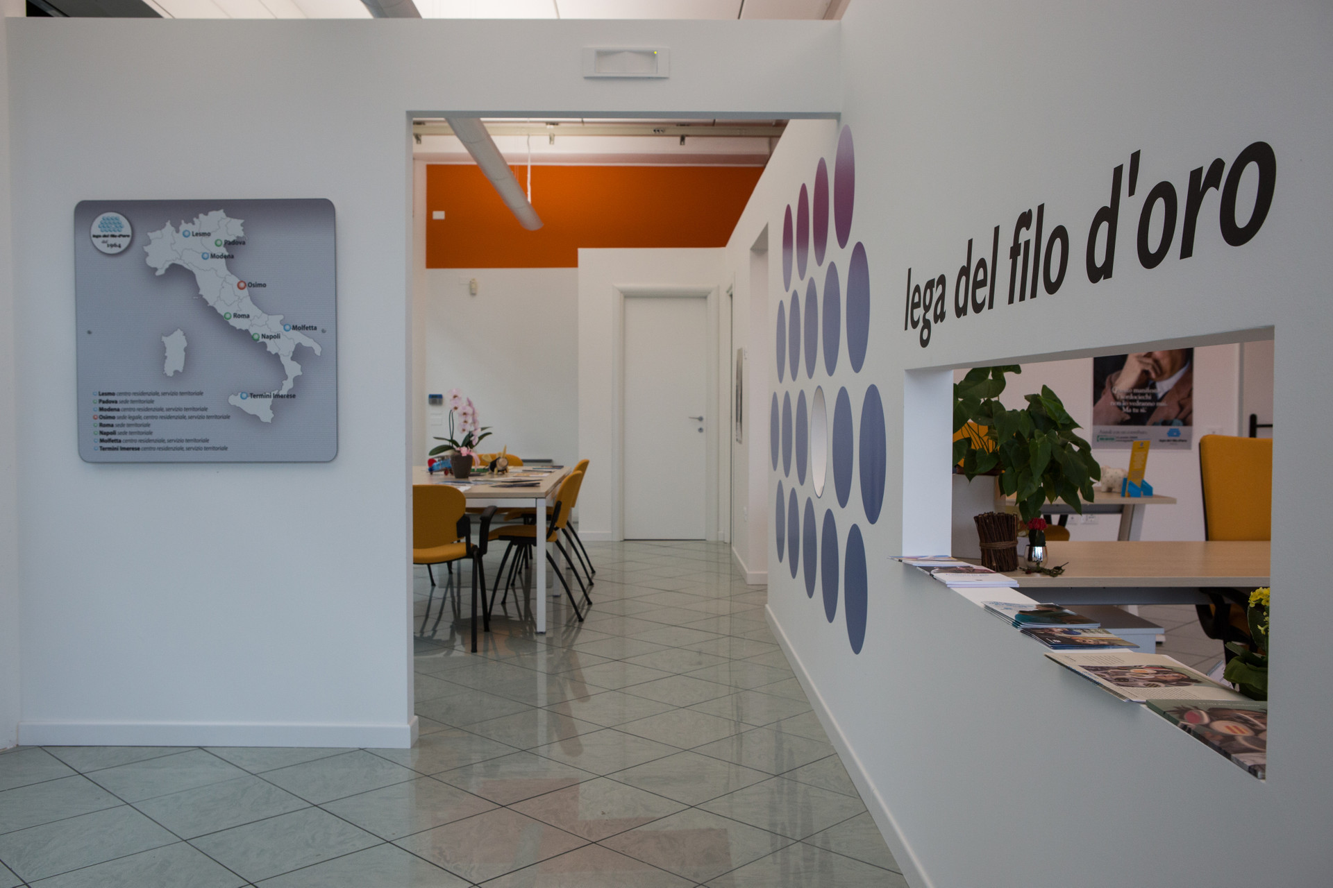 Ingresso degli uffici della Sede Territoriale di Padova della Lega del Filo d'Oro