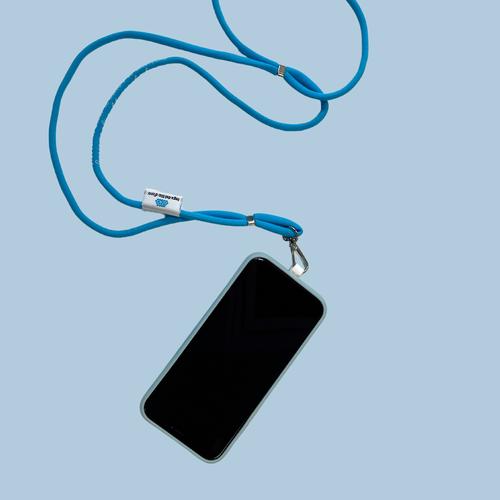 La foto mostra il laccetto per Smartphone della Lega del Filo d'Oro agganciato a una cover smartphone di esempio - non inclusa 13