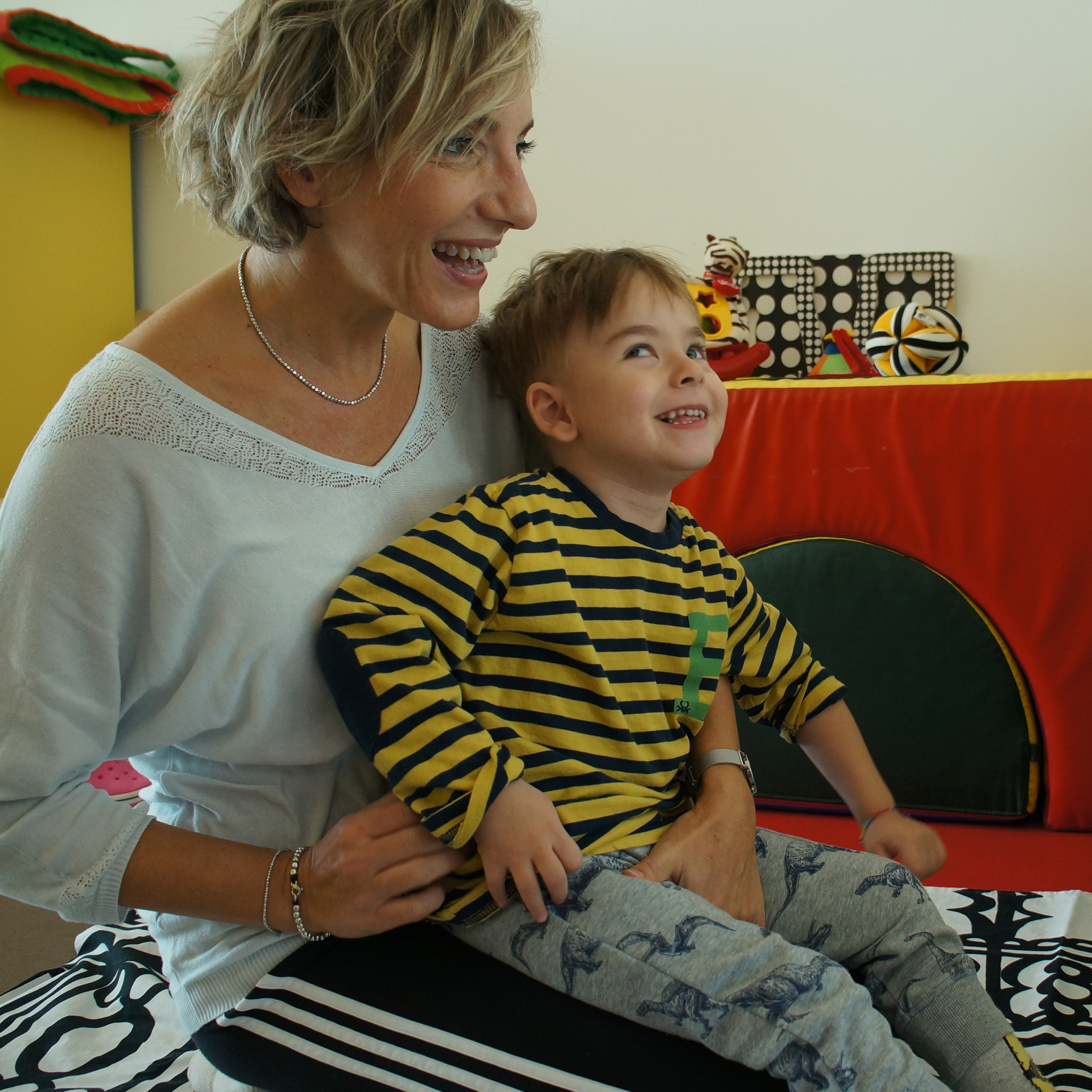 Continua il lavoro con gli operatori educativo riabilitativi e con il tecnico dell’orientamento e mobilità.