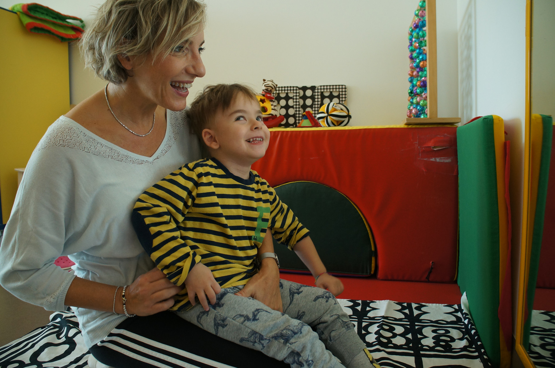 Continua il lavoro con gli operatori educativo riabilitativi e con il tecnico dell’orientamento e mobilità.