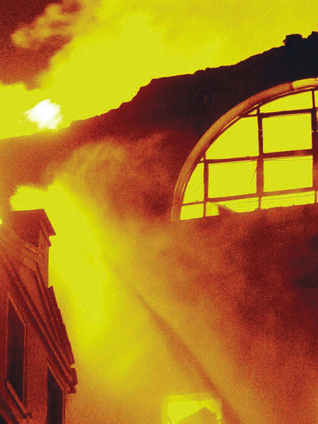 1996+-+Va+a+fuoco+il+Teatro+La+Fenice+a+Venezia