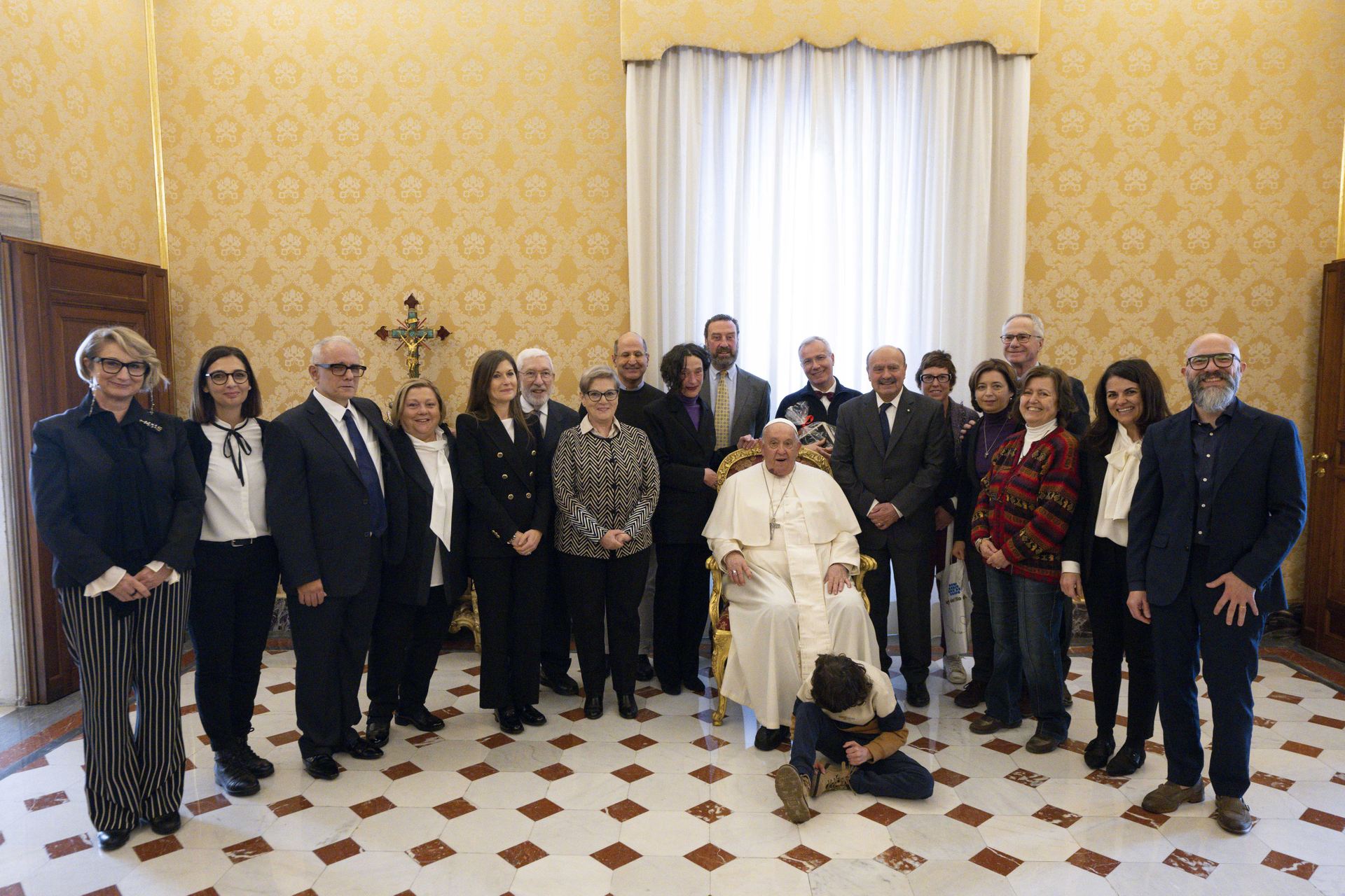 Un piccolo gruppo della Lega del Filo d’Oro in udienza privata da Papa Francesco