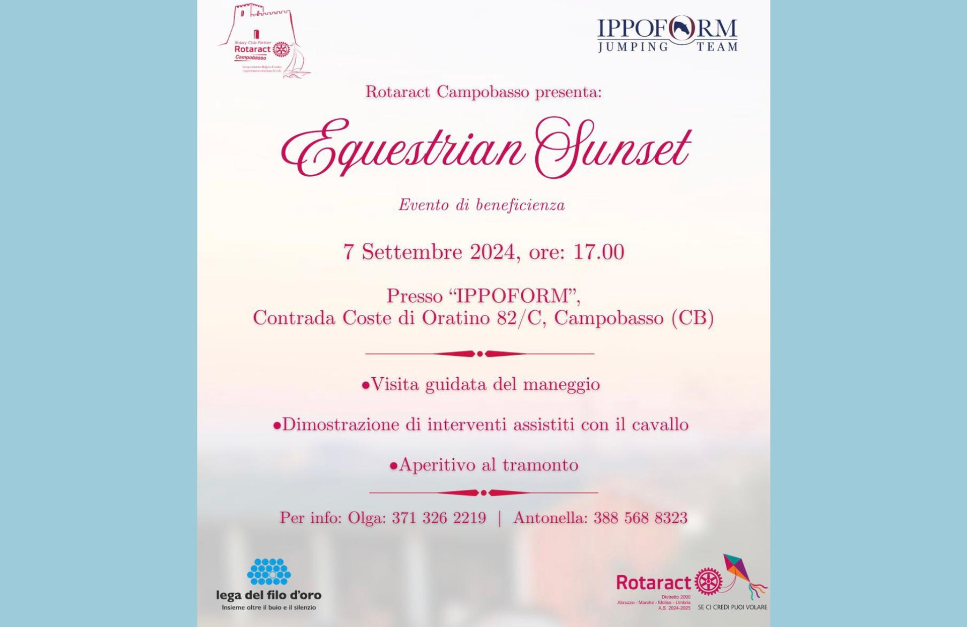 Locandina rosa dell’evento benefico “Equestrian Sunset” organizzato dal Rotaract Campobasso il 7 settembre 2024, con visita al maneggio, dimostrazione e aperitivo al tramonto. 