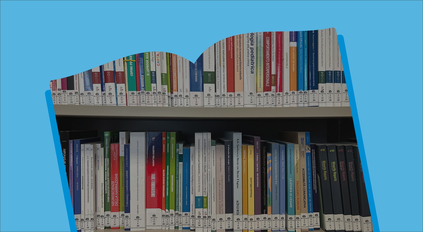 Libri espositi nella biblioteca della Lega del Filo d'Oro