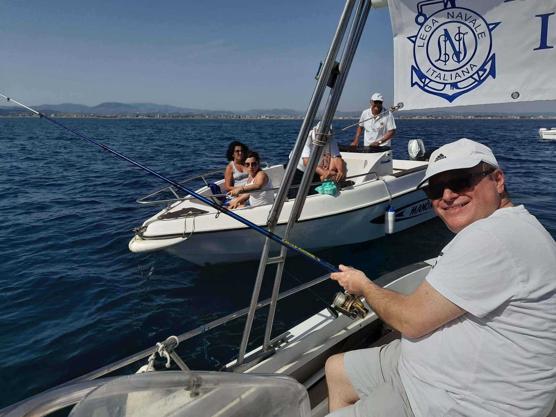 Utenti e accompagnatori sono al mare con la Lega Navale di Rimini