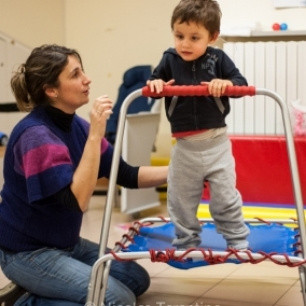 Continua il lavoro con gli operatori educativo riabilitativi e con il tecnico dell’orientamento e mobilità.
