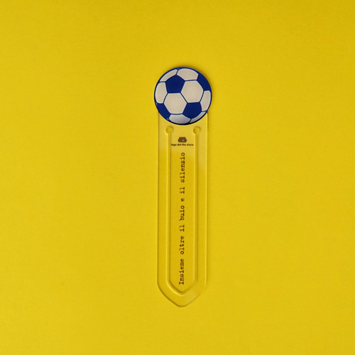 Bomboniera solidale segnalibro pallone Lega del Filo d'Oro per celebrare con solidarietà il battesimo, la nascita, la comunione di tuo figlio. 8