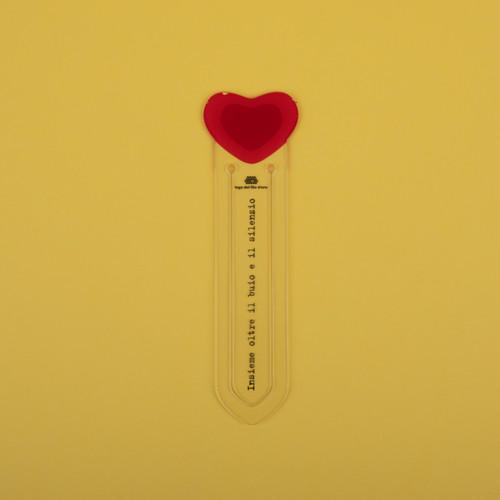 Bomboniera solidale segnalibro cuore Lega del Filo d'Oro per celebrare con solidarietà il battesimo, la nascita, la comunione, la cresima e la laurea. 66