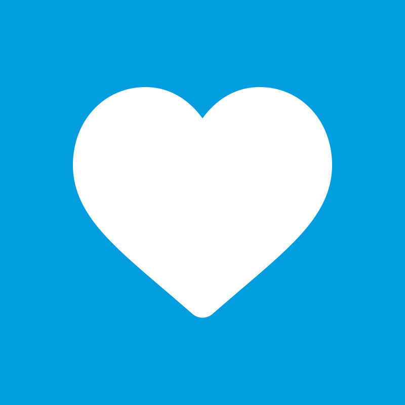 Cuore bianco su sfondo azzurro