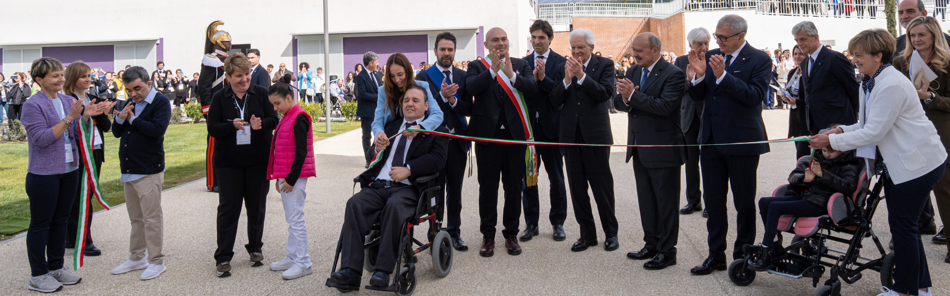 Inaugurazione con taglio del Nastro al Centro Nazionale di Osimo con la presenza del Presidente della Repubblica Sergio Mattarella, Il Presidente della Fondazione Rossano Bartoli e alcuni ospiti dell'Ente