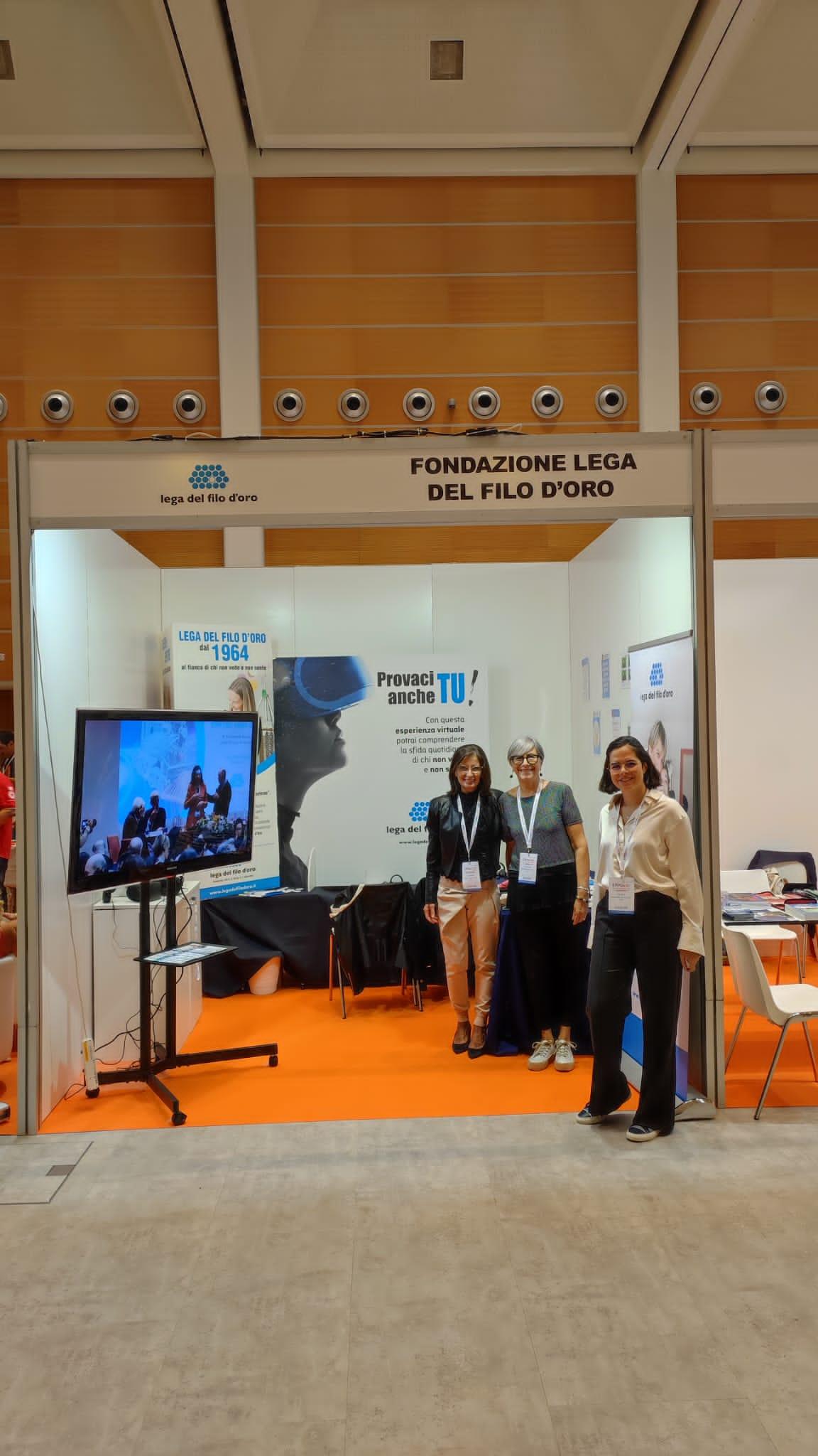 Foto di evento di ExpoAid Rimini voluto dal Ministro per le Disabilità Alessandra Locatelli e realizzato in collaborazione con l’Osservatorio Nazionale sulla condizione delle persone con disabilità. 