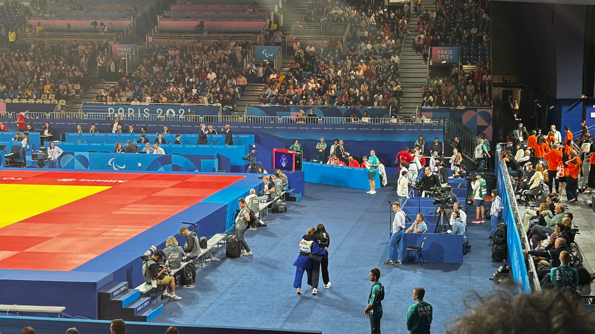 Panoramica dell’Arena del Palazzetto dello Sport di Parigi durante le Paralimpiadi 2024. Qui ha gareggiato la judoka sordocieca Matilde Lauria. 